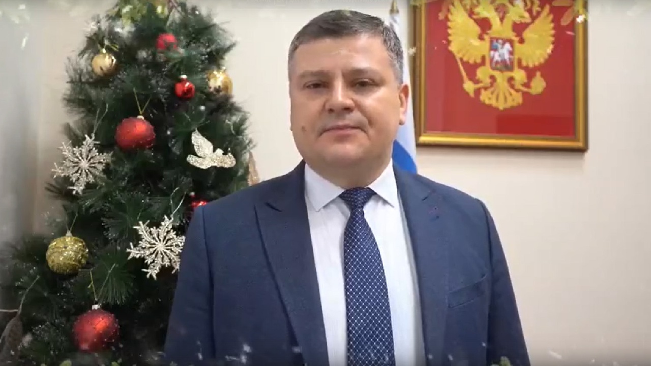 Генеральный директор Коломенского завода поздравил коллектив предприятия с наступающим Новым 2022 годом!