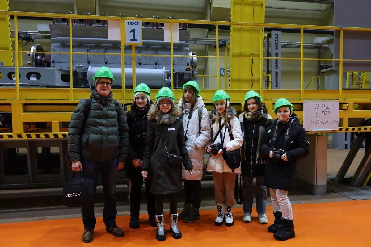 Коломенский завод посетили юные фотографы.