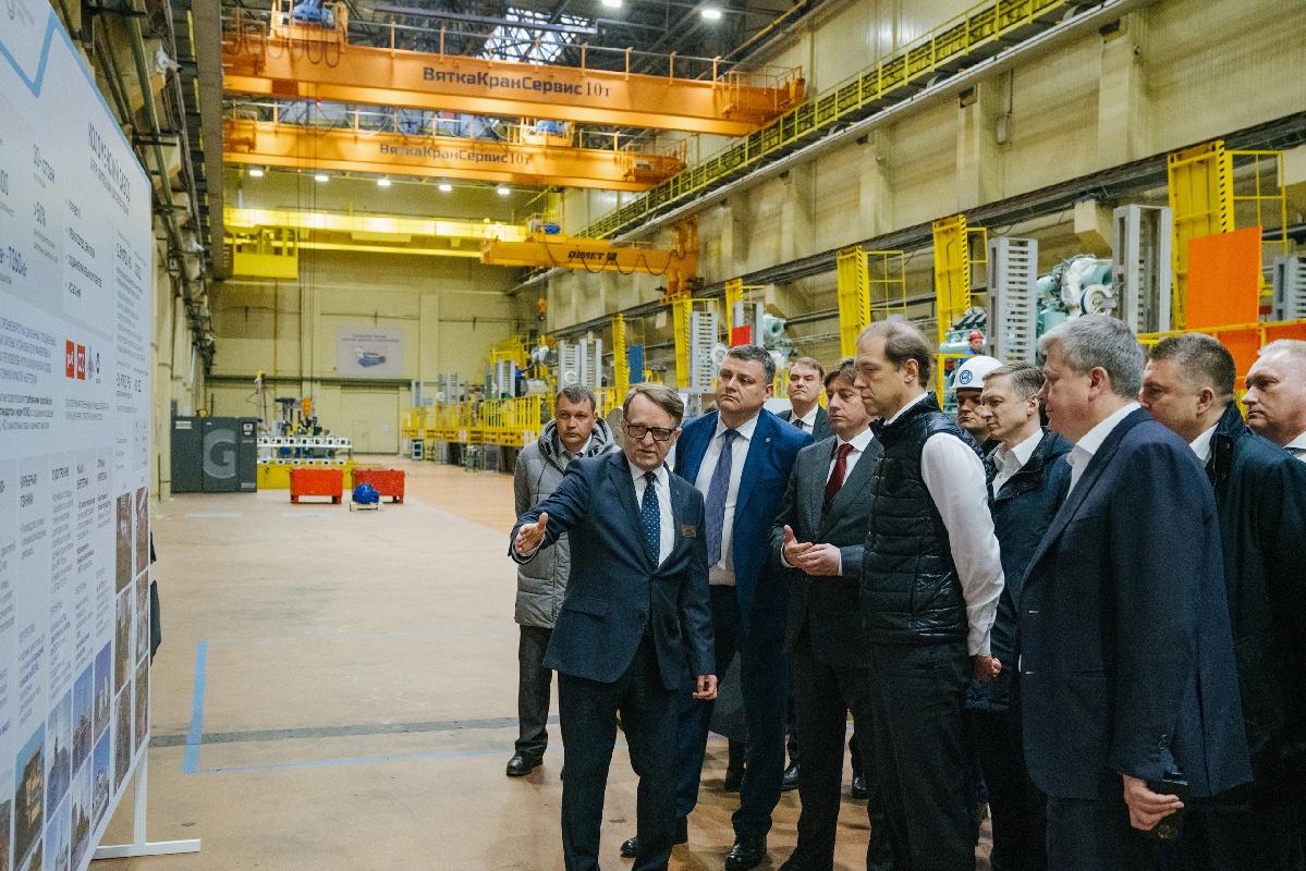 Вице-премьер – глава Минпромторга Денис Мантуров посетил Коломенский завод и провел совещание по вопросам дизелестроения