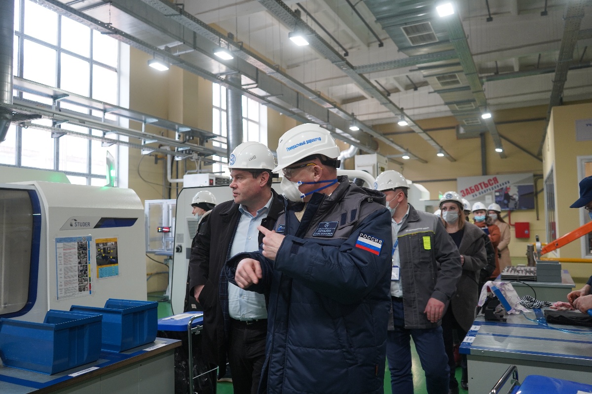 Коломенский завод с рабочим визитом посетил глава городского округа Коломна Александр Владимирович Гречищев